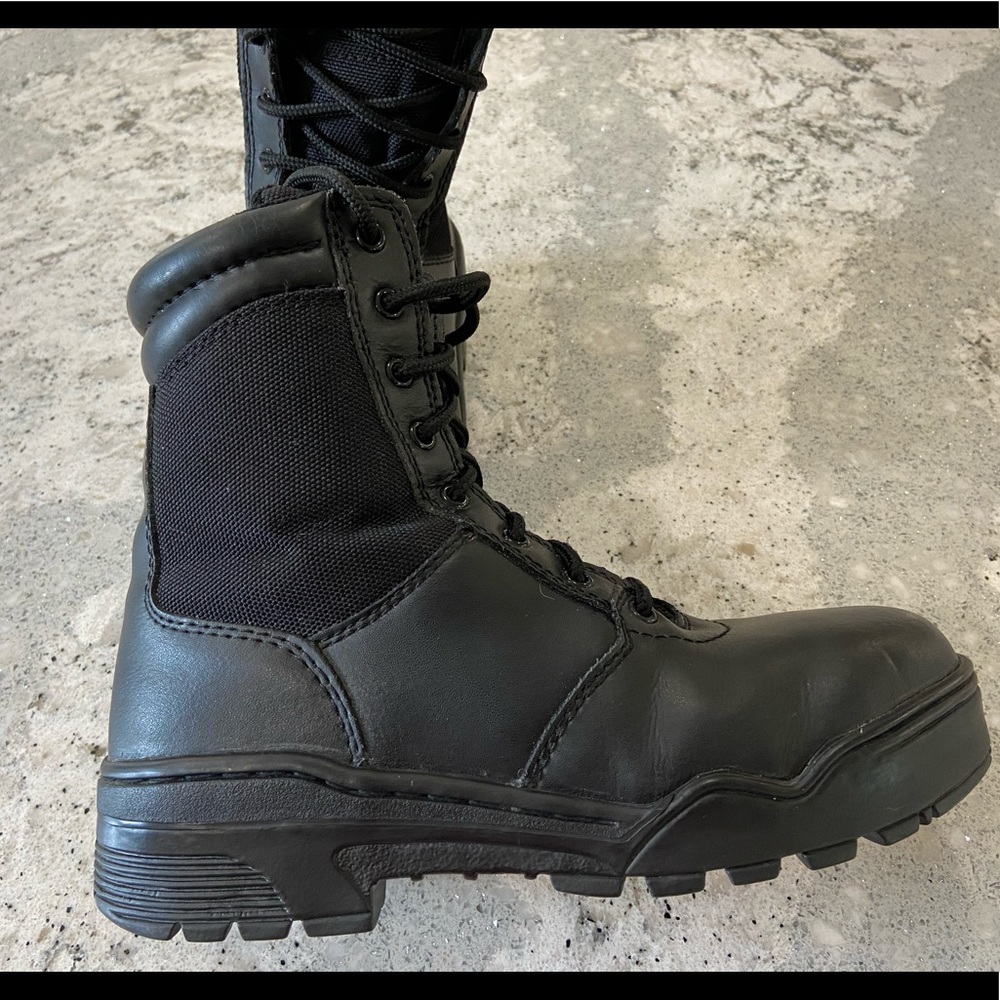Men’s Red Wing Worx steel toe side zip size 7 boot